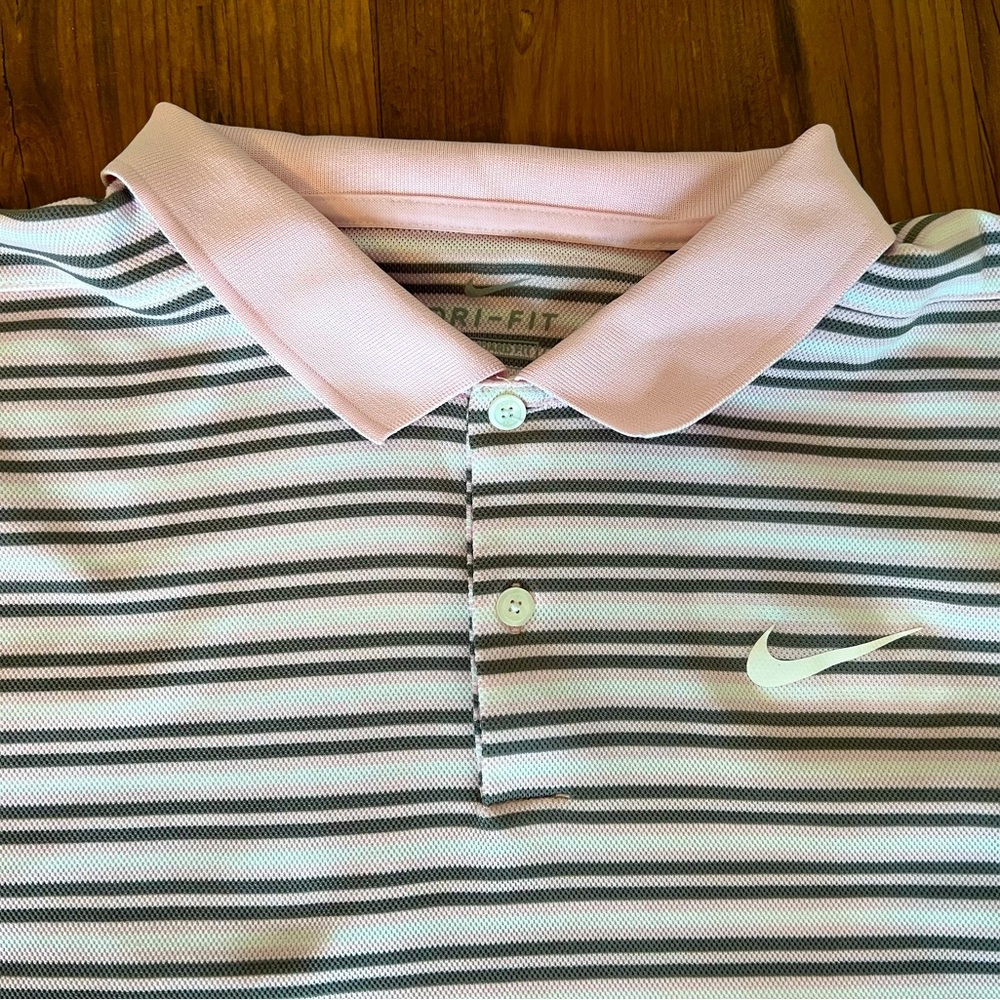 Nike Dri-Fit Short Sleeve Shirt - Picture 6 of 8